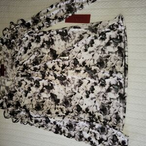 Black and White Patterned Top